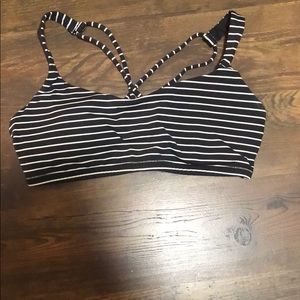 Lululemon Free to be sports bra